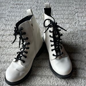 Time and Tru White Combat Boots with Black Laces